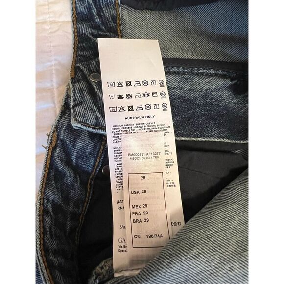 Emporio Armani J06 Slim-Fit Washed Denim Jeans - Picture 12 of 15